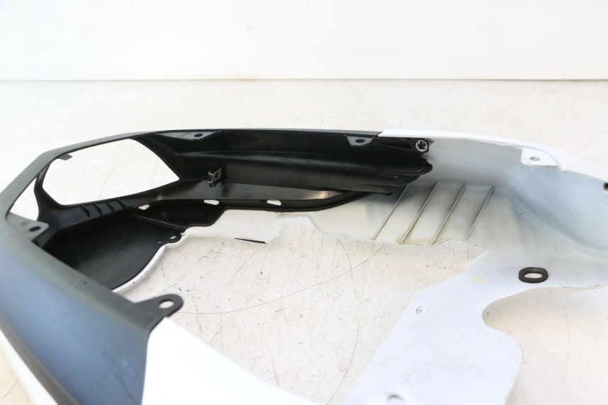 photo de CARENA POSTERIORE YAMAHA FZ8 800 (2010 - 2016) - Zoom sui componenti
