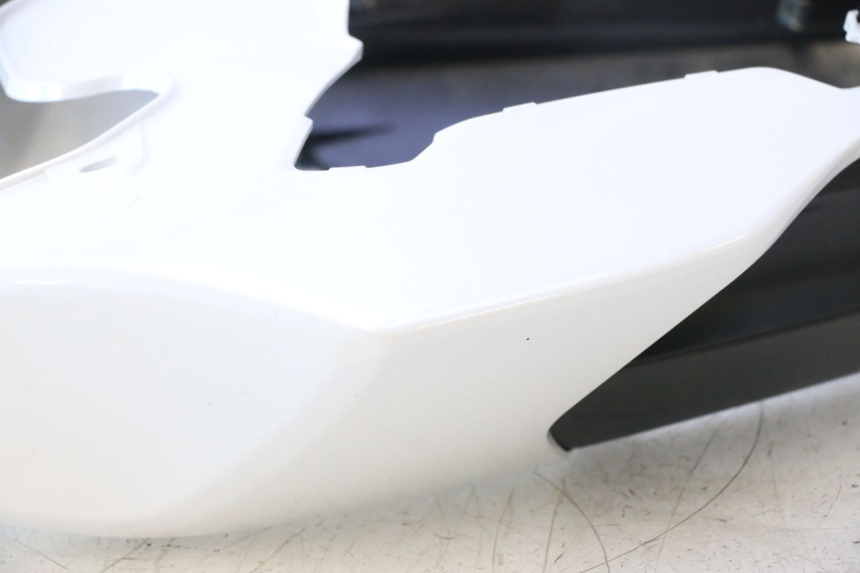 photo de CARENA POSTERIORE YAMAHA FZ8 800 (2010 - 2016) - Primo piano tecnico