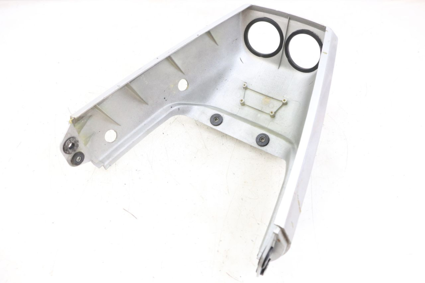 photo de Carena posteriore HYOSUNG GF 125 (2001 - 2005) - Zoom sullo stato d'uso