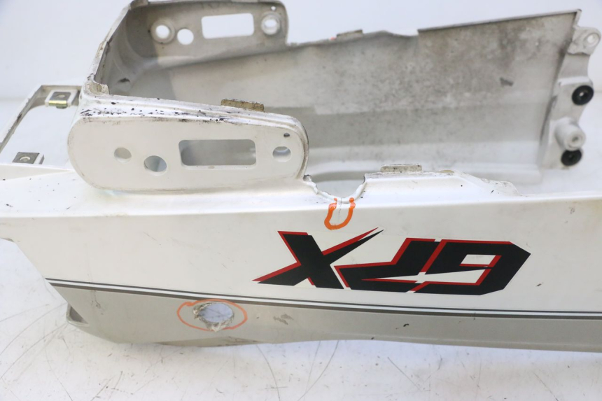 photo de CARENA POSTERIORE KAWASAKI GPX F ZX750F 750 (1986 - 1990) - Dettaglio del componente