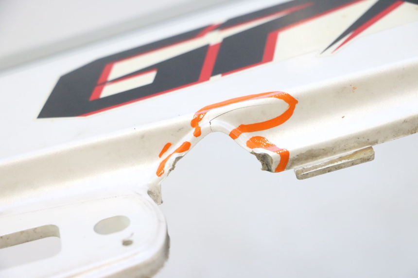 photo de CARENA POSTERIORE KAWASAKI GPX F ZX750F 750 (1986 - 1990) - Altra angolazione
