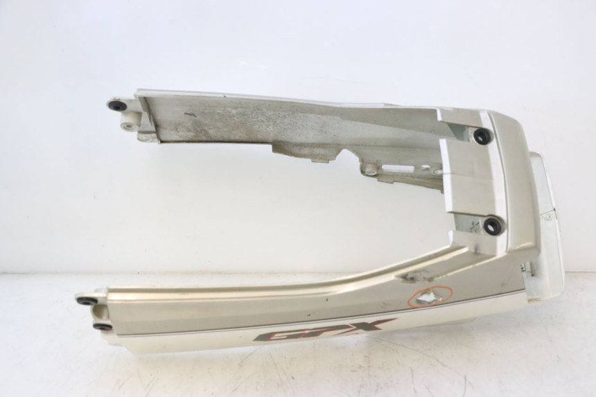 photo de CARENA POSTERIORE KAWASAKI GPX F ZX750F 750 (1986 - 1990) - Dettagli dei punti di fissaggio