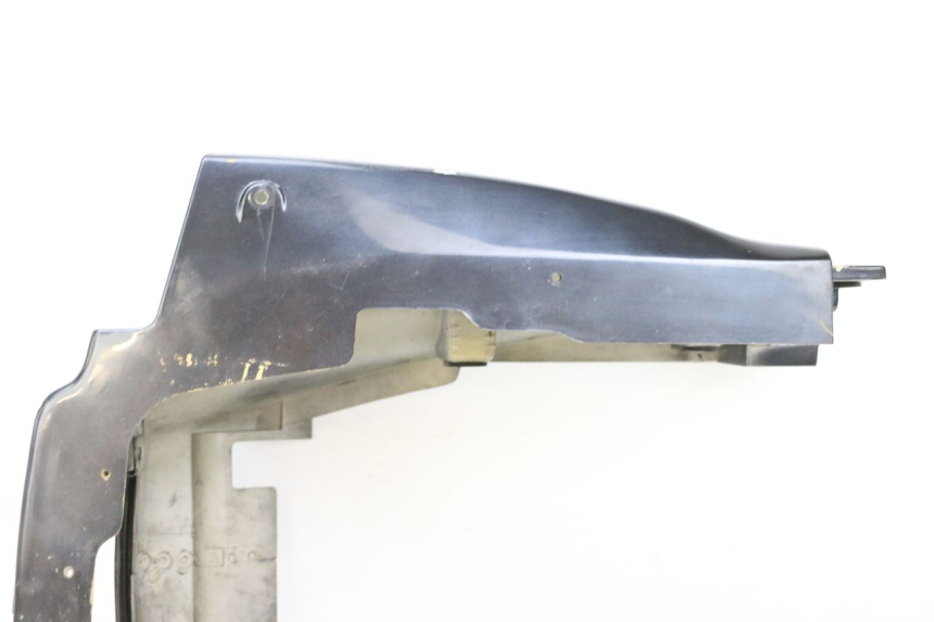 photo de CARENA POSTERIORE KAWASAKI GPZ RX 1000 (1986 - 1988) - Stato della superficie e materiale