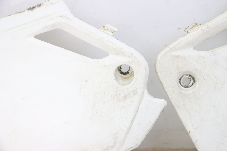 photo de CARENA POSTERIORE HONDA CR 85 (2003 - 2007) - Caratteristiche distintive