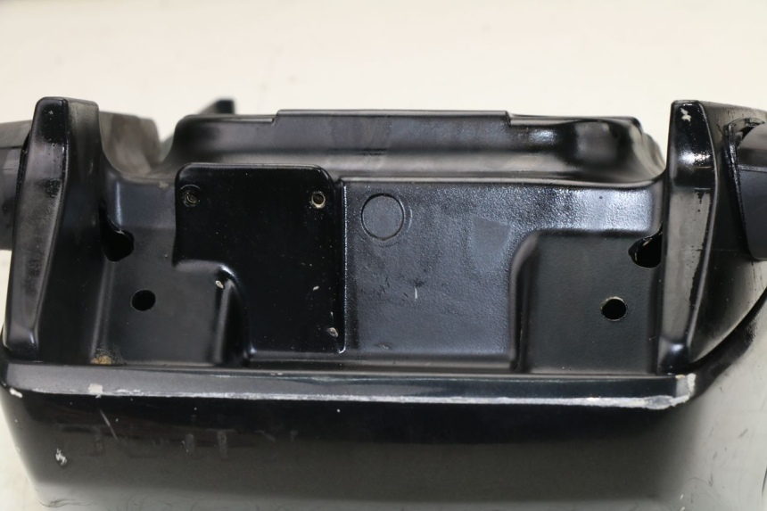 photo de Carena posteriore BMW K LT ABS 1100 (1990 - 1996) - Zoom sullo stato d'uso