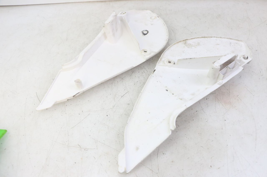 photo de CARENA POSTERIORE KAWASAKI KX 65 (2000 - 2019) - Primo piano tecnico