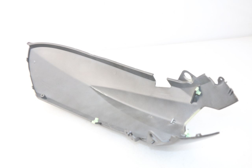 photo de CARENA POSTERIORE PEUGEOT KISBEE 2T 50 (2010 - 2017) - Altra vista dell'articolo