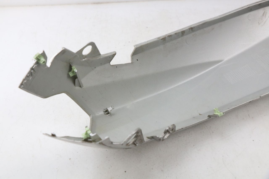 photo de CARENA POSTERIORE PEUGEOT KISBEE 2T 50 (2010 - 2017) - Primo piano ad alta risoluzione