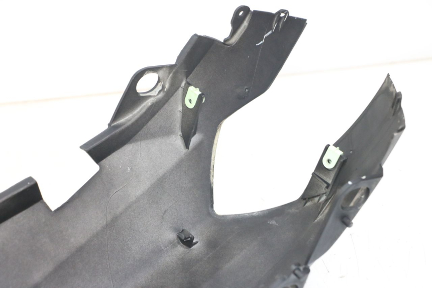 photo de CARENA POSTERIORE PEUGEOT KISBEE 2T 50 (2018 - 2022) - Altra angolazione