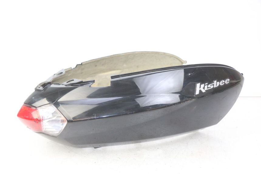 photo de CARENATURA POSTERIORE PEUGEOT KISBEE 4T 50 (2010 - 2017) - Caratteristiche distintive