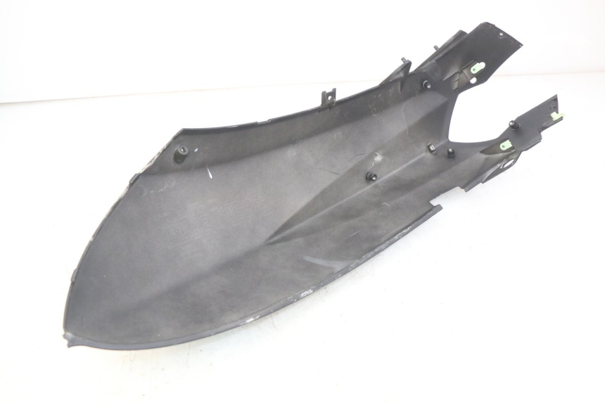 photo de CARENAGE POSTERIORE PEUGEOT KISBEE 4T 50 (2018 - 2022) - Caratteristiche distintive