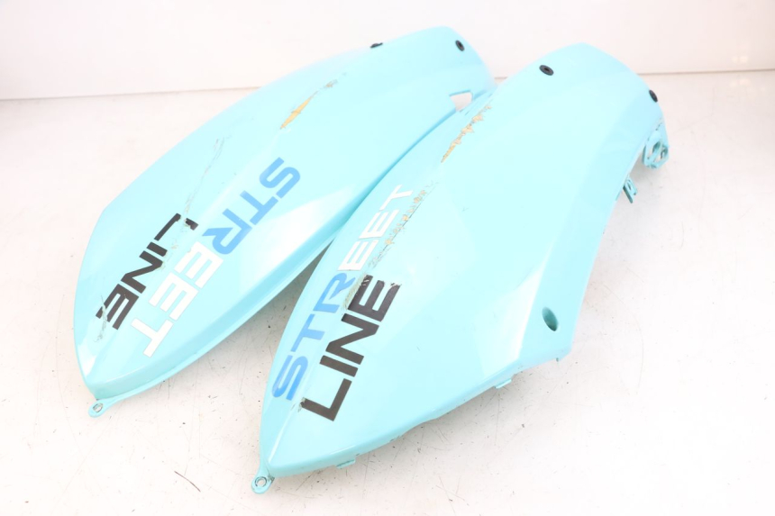 photo de CARENAGE POSTERIORE PEUGEOT KISBEE 4T 50 (2018 - 2022) - Zoom sui componenti