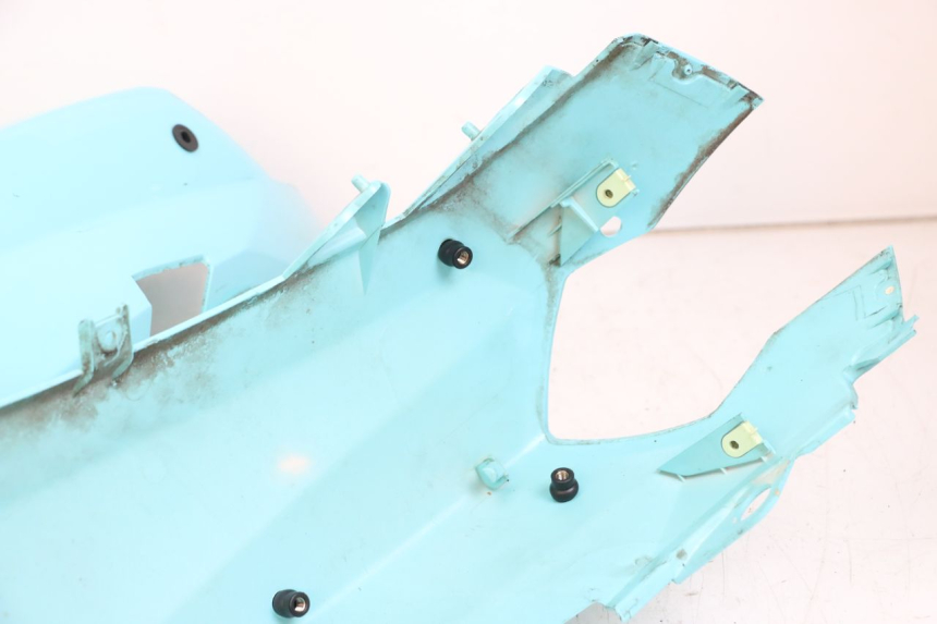 photo de CARENAGE POSTERIORE PEUGEOT KISBEE 4T 50 (2018 - 2022) - Dettagli dei punti di fissaggio