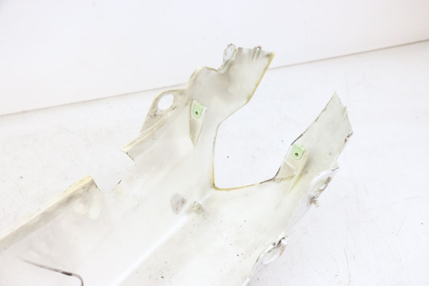 photo de CARENATURA POSTERIORE PEUGEOT KISBEE 4T 50 (2010 - 2017) - Primo piano tecnico