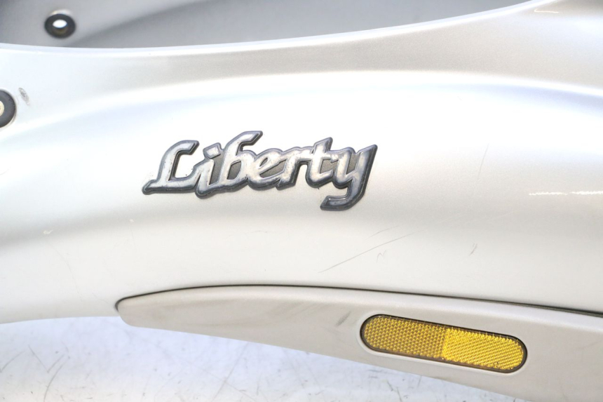 photo de CARENA POSTERIORE PIAGGIO LIBERTY 50 (1998 - 2003) - Altra vista dell'articolo