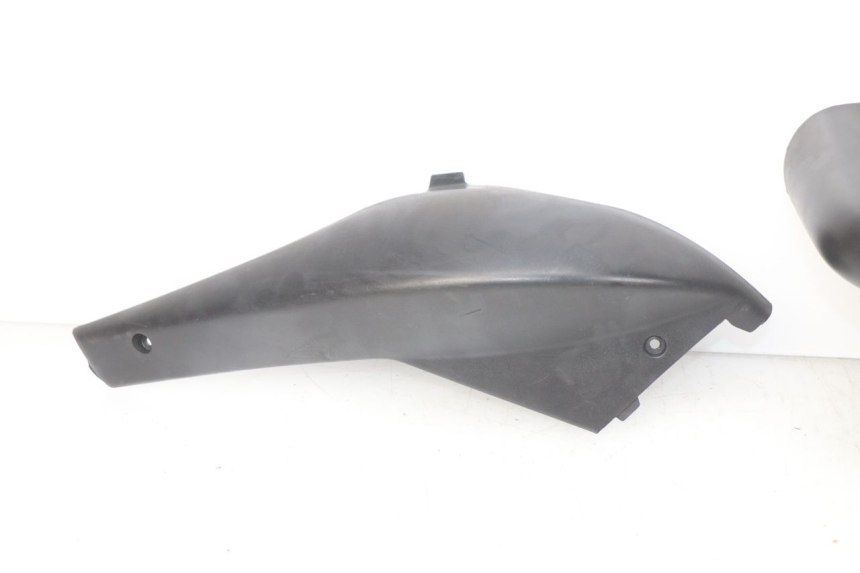 photo de CARENA POSTERIORE PEUGEOT LUDIX 50 (2008 - 2017) - Zoom sui componenti