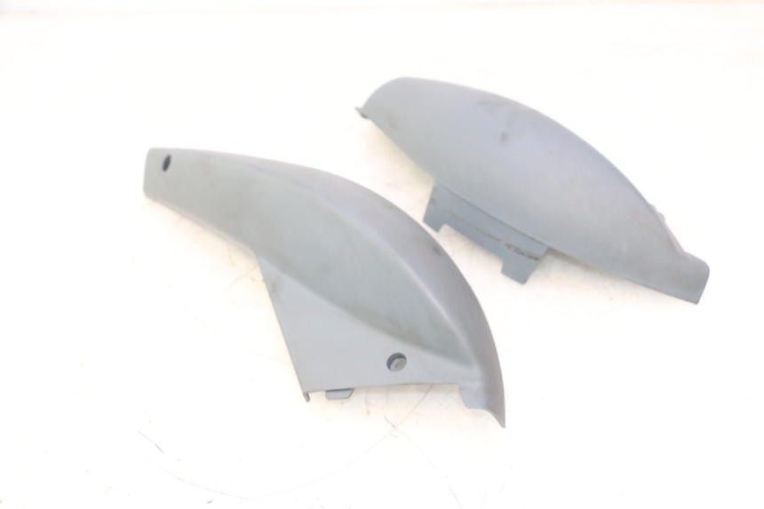 photo de CARENA POSTERIORE PEUGEOT LUDIX ONE 14P 50 (2004 - 2013) - Caratteristiche distintive