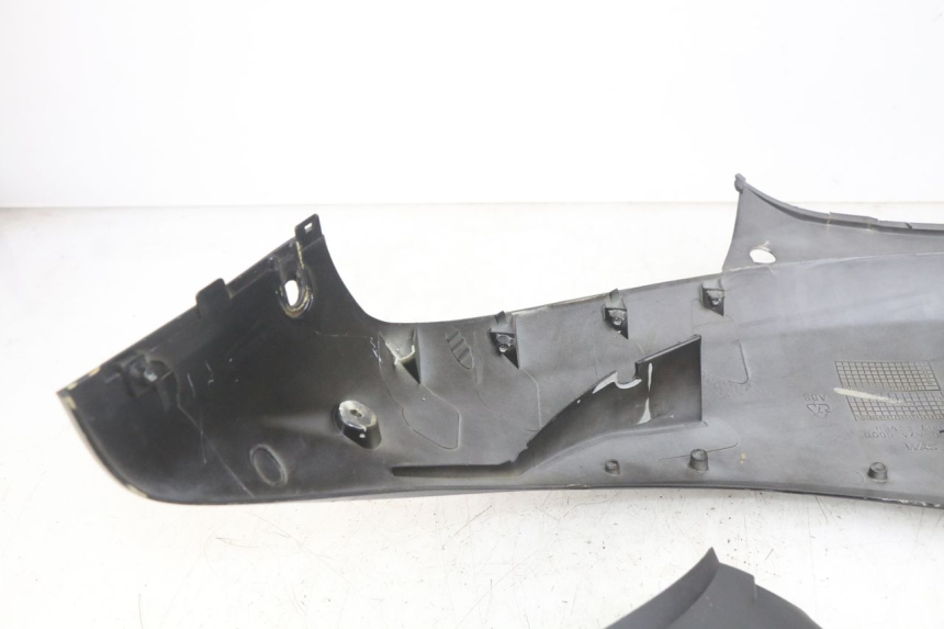 photo de CARENA POSTERIORE SYM MIO 50 (2011 - 2017) - Dettaglio del componente