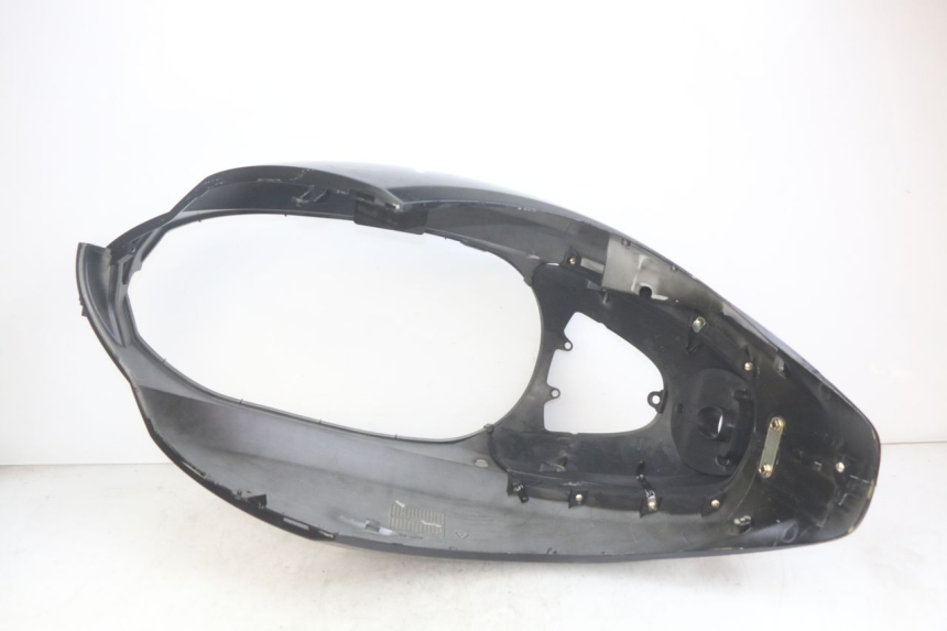 photo de CARENA POSTERIORE SYM MIO 50 (2011 - 2017) - Primo piano tecnico