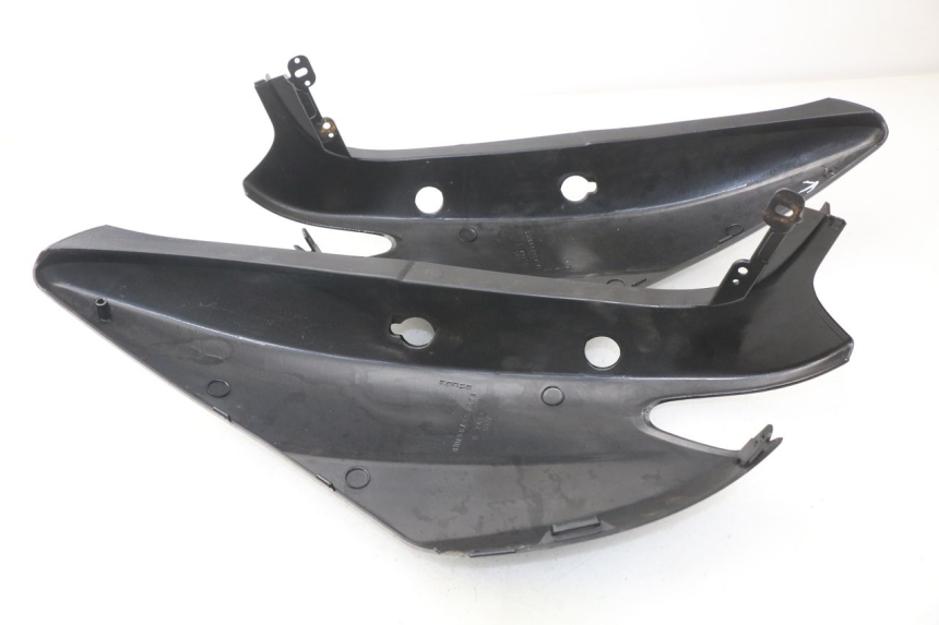 photo de Carena posteriore YAMAHA NEOS NEO'S 4T 50 (2008 - 2016) - Altra angolazione