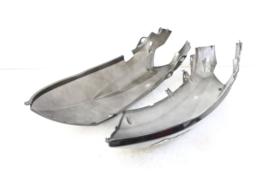 photo de CARENAGE POSTERIORE PEUGEOT KISBEE 4T 50 (2018 - 2022) - Foto prodotto supplementare