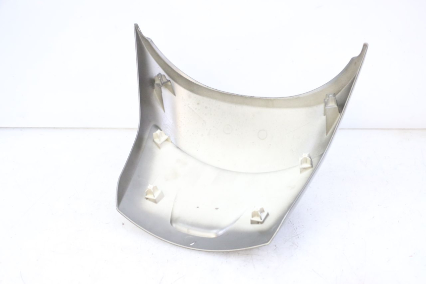 photo de CARENA POSTERIORE PEUGEOT SATELIS 125 (2013 - 2018) - Zoom sullo stato d'uso