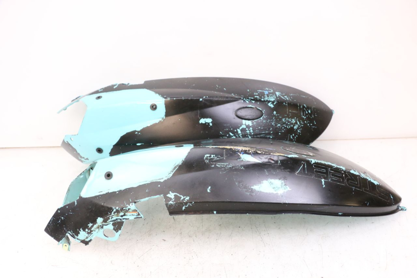 photo de CARENA POSTERIORE PEUGEOT STREETZONE 4T 50 (2018 - 2023) - Caratteristiche distintive