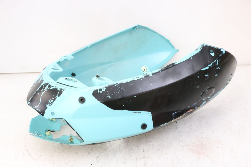 photo de CARENA POSTERIORE PEUGEOT STREETZONE 4T 50 (2018 - 2023) - Zoom sullo stato d'uso