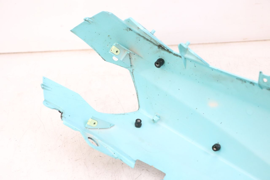 photo de CARENA POSTERIORE PEUGEOT STREETZONE 4T 50 (2018 - 2023) - Dettagli dei punti di fissaggio