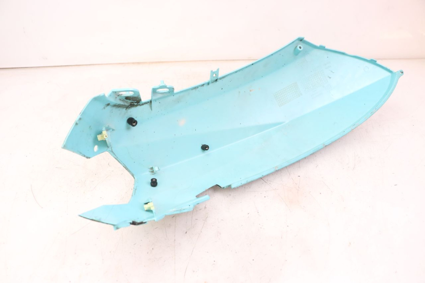 photo de CARENA POSTERIORE PEUGEOT STREETZONE 4T 50 (2018 - 2023) - Stato della superficie e materiale