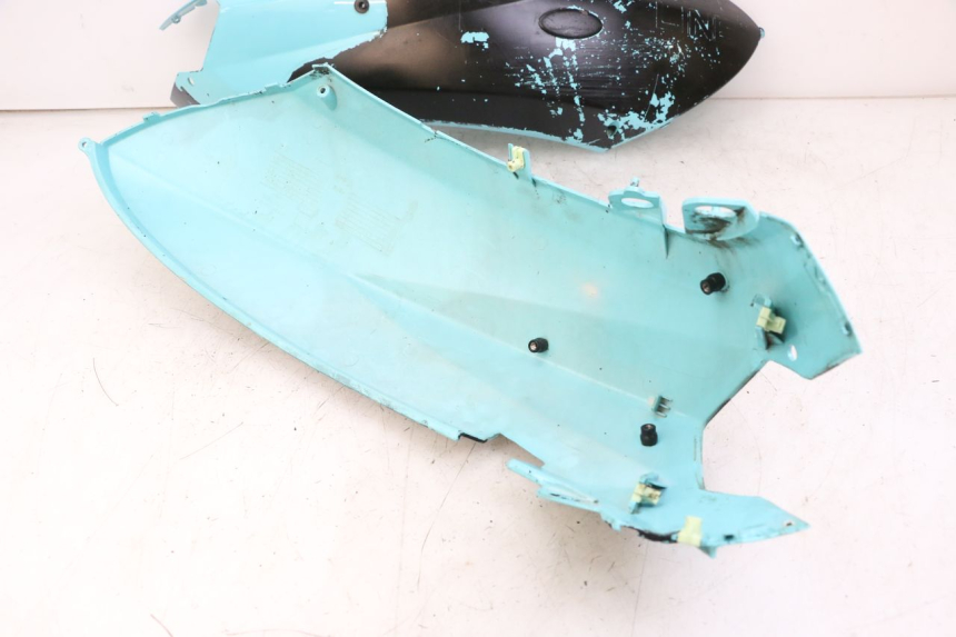 photo de CARENA POSTERIORE PEUGEOT STREETZONE 4T 50 (2018 - 2023) - Marcature e riferimenti originali