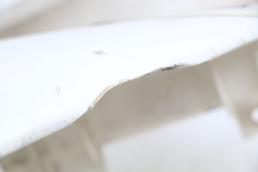 photo de CARENAGE POSTERIORE YCF R-START 125 - Zoom sullo stato d'uso