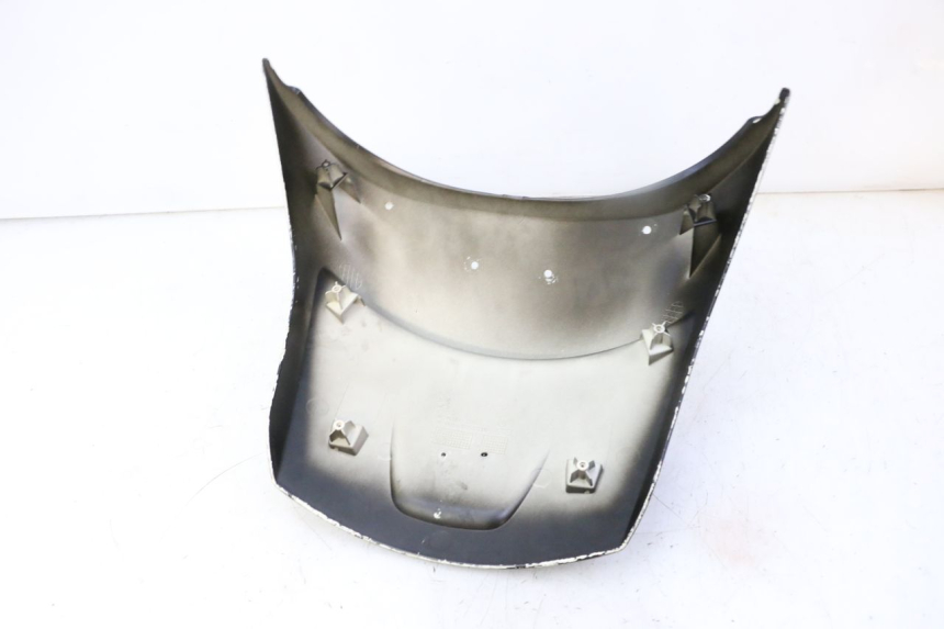 photo de CARENA POSTERIORE PEUGEOT SATELIS 125 (2013 - 2018) - Stato della superficie e materiale
