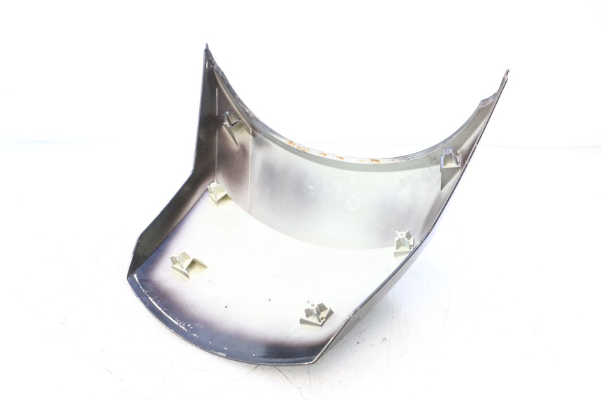 photo de CARENA POSTERIORE PEUGEOT SATELIS 125 (2006 - 2009) - Zoom sullo stato d'uso