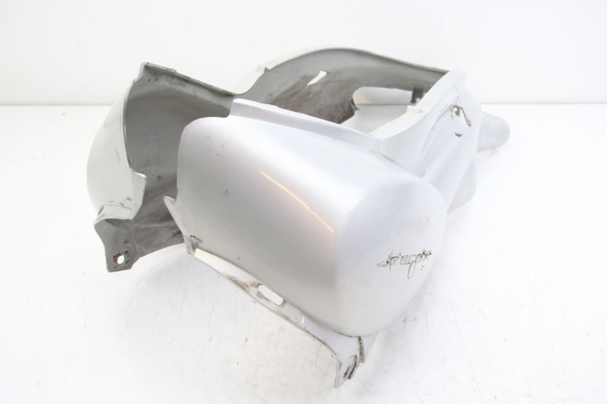 photo de CARENAGE POSTERIORE APRILIA SCARABEO 4T 50 (2009 - 2017) - Zoom sullo stato d'uso