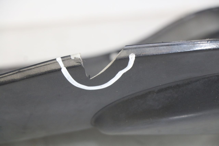 photo de CARENAGE POSTERIORE APRILIA SCARABEO 100 (2003 - 2012) - Zoom sullo stato d'uso