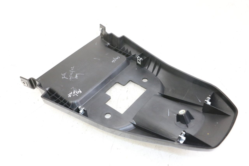 photo de CARENA POSTERIORE ROYAL ENFIELD SCRAM 411 (2022 - 2024) - Altra angolazione
