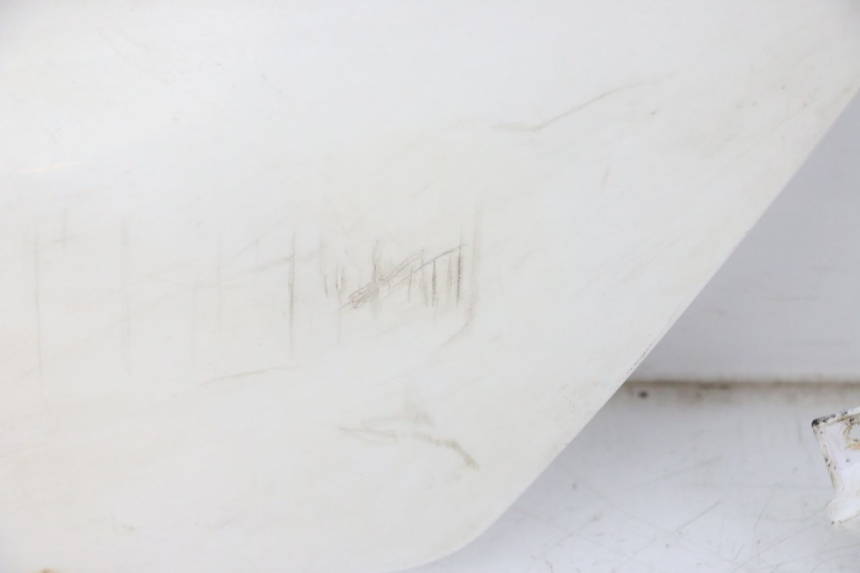 photo de CARENA POSTERIORE DERBI SENDA SM DRD 50 (2008 - 2013) - Caratteristiche distintive