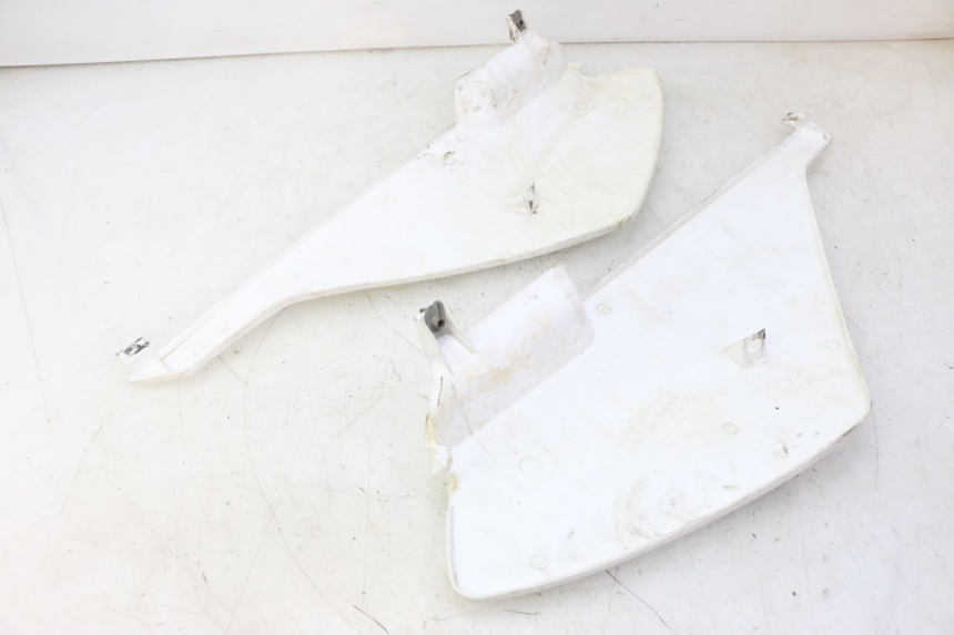 photo de CARENA POSTERIORE DERBI SENDA SM DRD 50 (2008 - 2013) - Primo piano tecnico