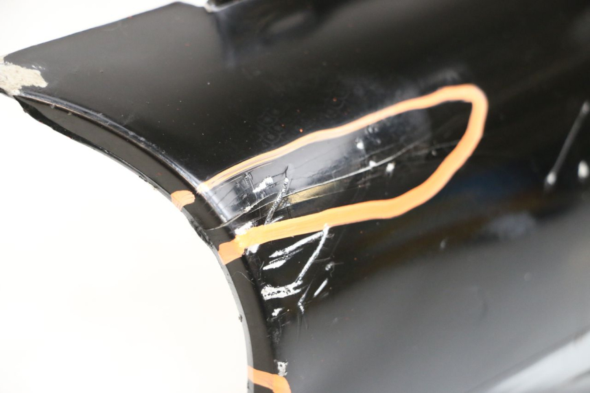 photo de CARENA POSTERIORE APRILIA SR CARB LC 2T 50 (2004 - 2012) - Dettagli dei punti di fissaggio