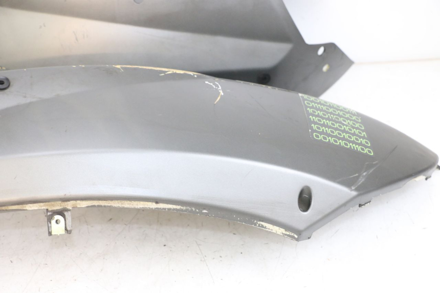 photo de CARENA POSTERIORE PEUGEOT STREETZONE I 2T 50 (2018 - 2020) - Primo piano ad alta risoluzione