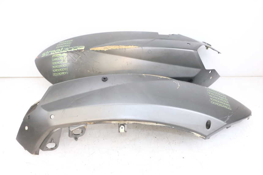 photo de CARENA POSTERIORE PEUGEOT STREETZONE I 2T 50 (2018 - 2020) - Focus sulla struttura