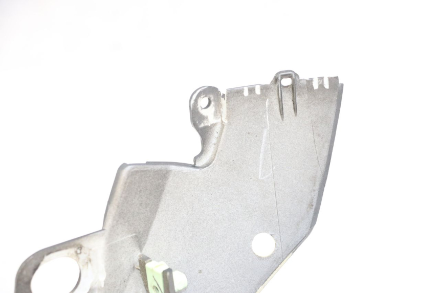 photo de CARENA POSTERIORE PEUGEOT STREETZONE I 2T 50 (2018 - 2020) - Marcature e riferimenti originali