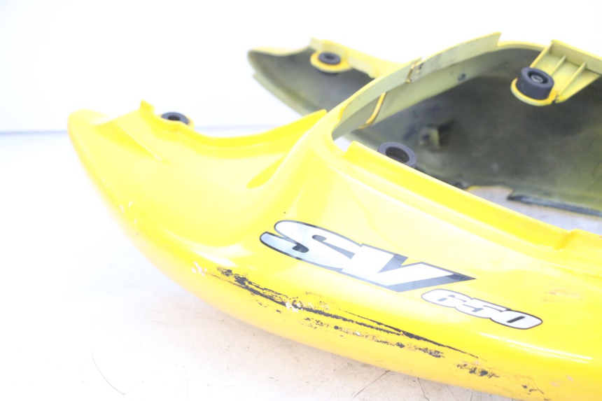 photo de CARENA POSTERIORE SUZUKI SV N 650 (1999 - 2002) - Primo piano tecnico