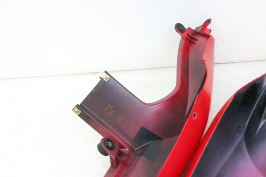 photo de CARENA POSTERIORE SUZUKI SV S 650 (2003 - 2009) - Stato della superficie e materiale