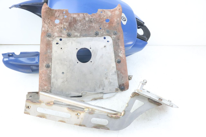 photo de CARENA POSTERIORE YAMAHA TDM ABS 900 (2002 - 2014) - Caratteristiche distintive