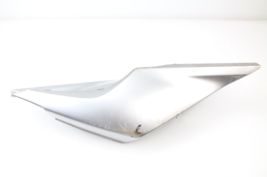 photo de CARENA POSTERIORE HONDA VFR F 1200 (2010 - 2015) - Primo piano tecnico