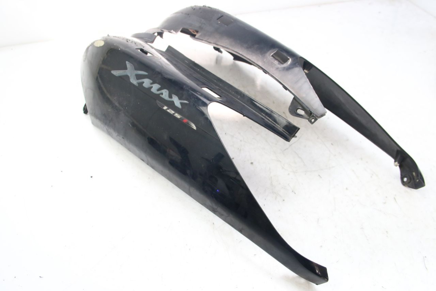 photo de CARENA POSTERIORE YAMAHA XMAX X-MAX 125 (2006 - 2009) - Primo piano tecnico