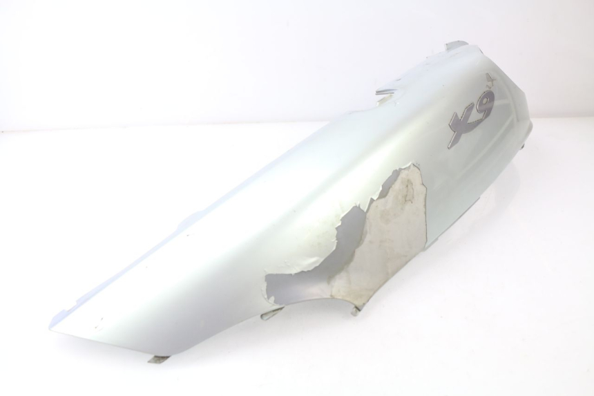 photo de Carena posteriore PIAGGIO X9 125 (2000 - 2003) - Marcature e riferimenti originali