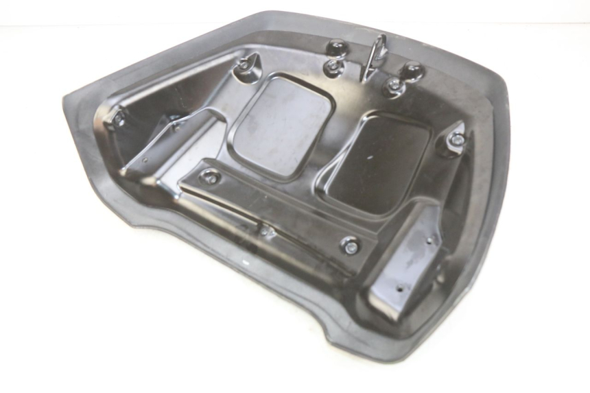 photo de CARENA POSTERIORE PIAGGIO XEVO - X EVO 125 (2007 - 2017) - Altra angolazione